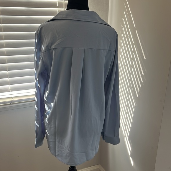 Light blue button down - Picture 4 of 4